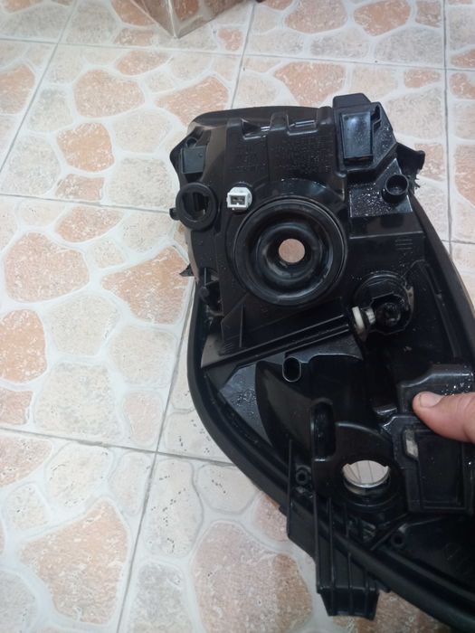 Ляв фар Тойота Ярис 2006 г.