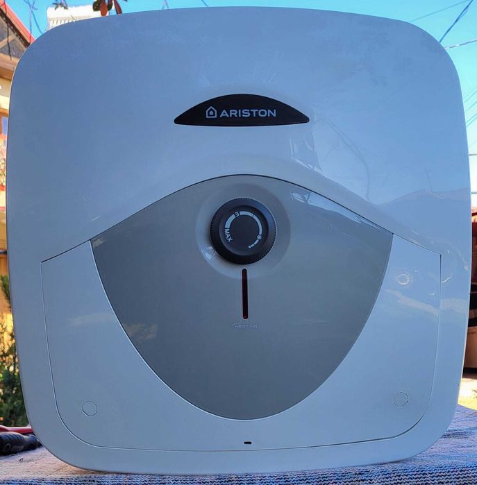 Boiler electric Ariston 30L – 1500W, stare excelentă (ca nou)