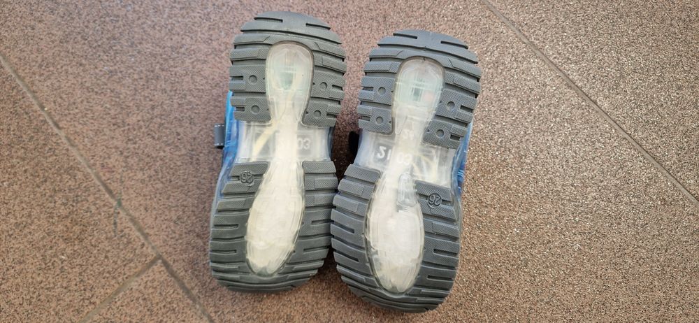 Adidasi sport copii