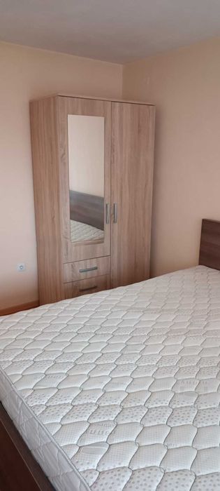 Под наем Тристаен апартамент в Стария град!