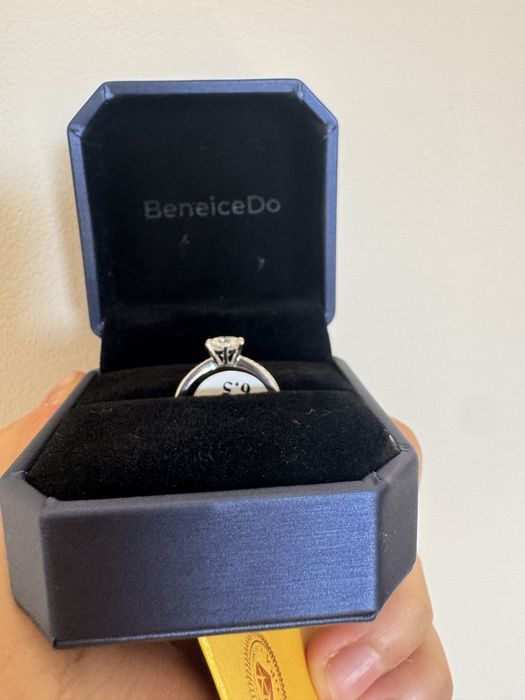 Inel aegint moissanite