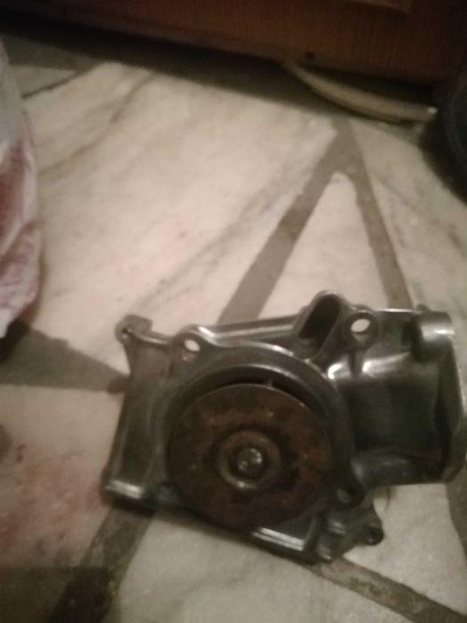 Запчасти на Мазду 323