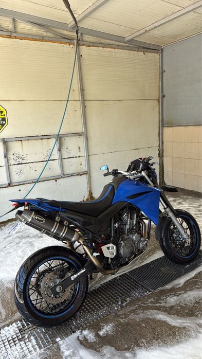 Yamaha XT660X supermoto