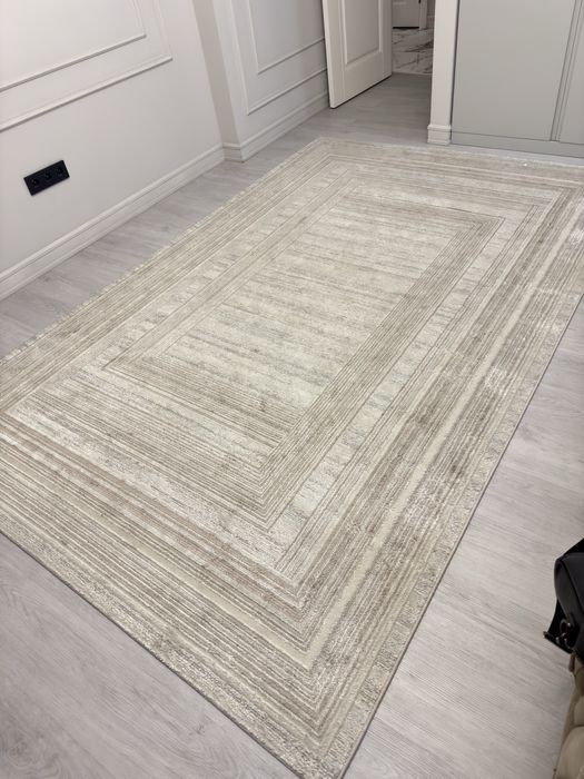 Продаётся ковёр в отличном состоянии!