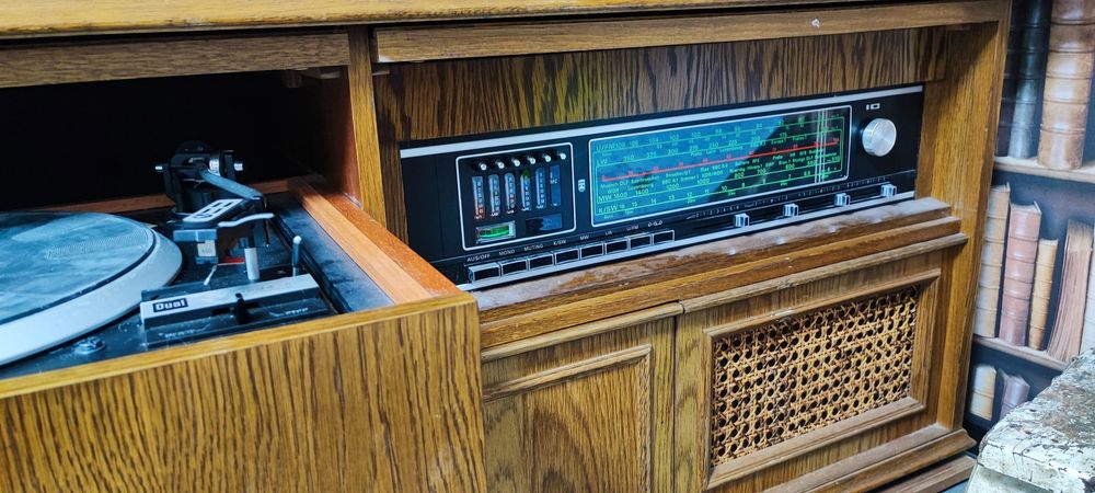Comoda vintage hi fi