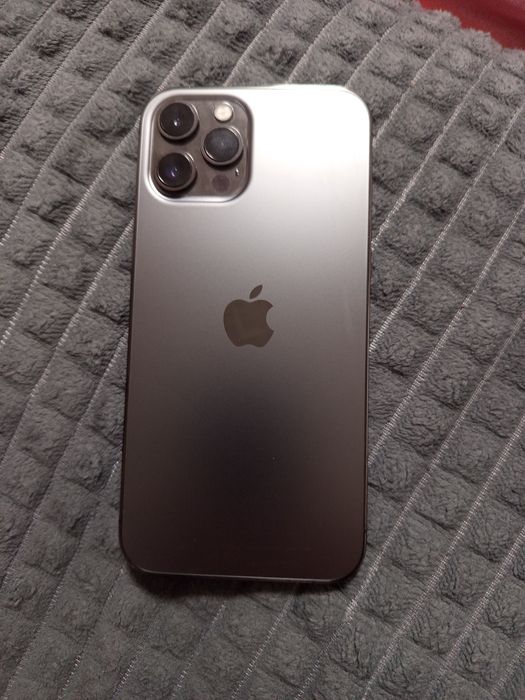 Продам айфон 12 про макс