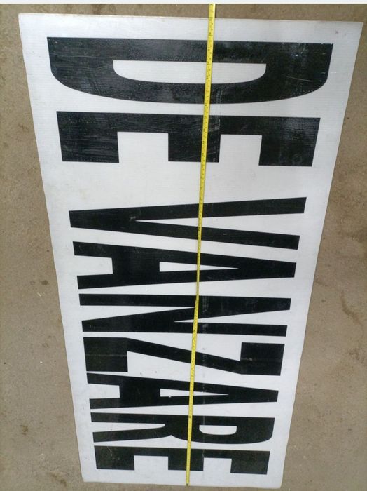 Panou publicitar din policarbonat 135/65 cm + - de 0,8 , accept schimb