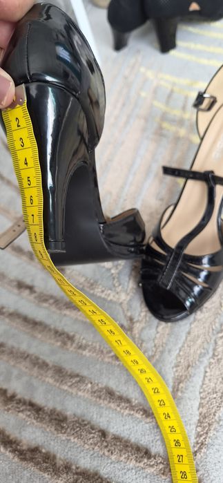 Sandale elegante cu toc