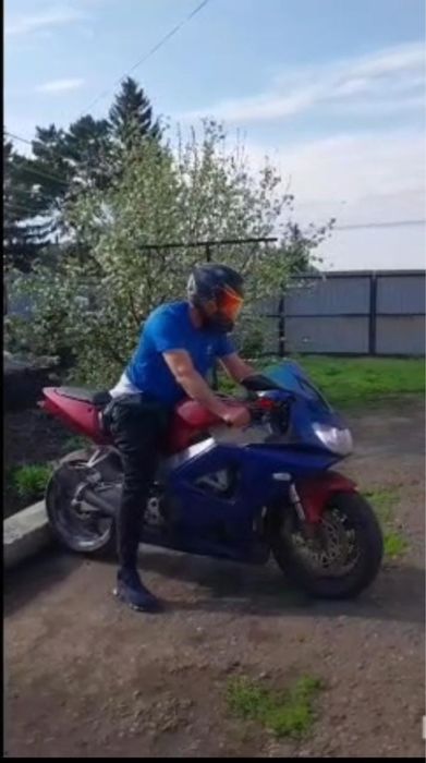 Продам мотоцикл honda 954RR