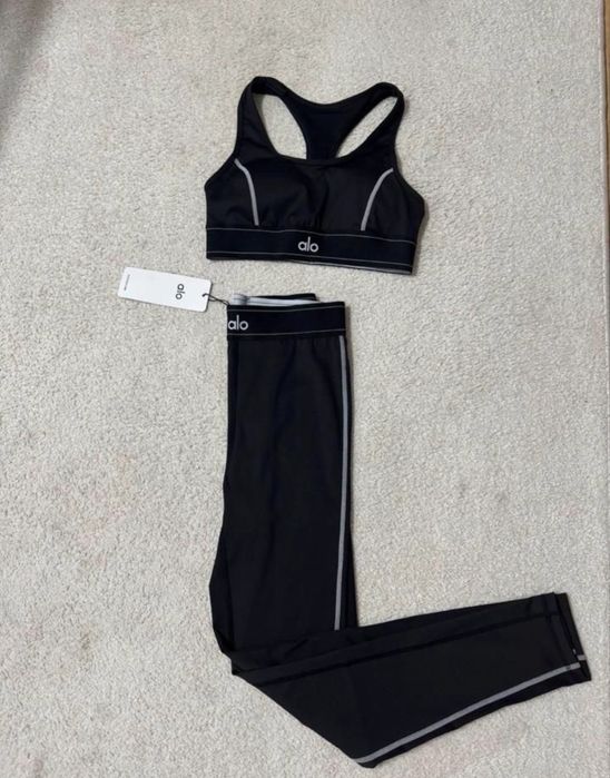 Alo yoga спортен сет