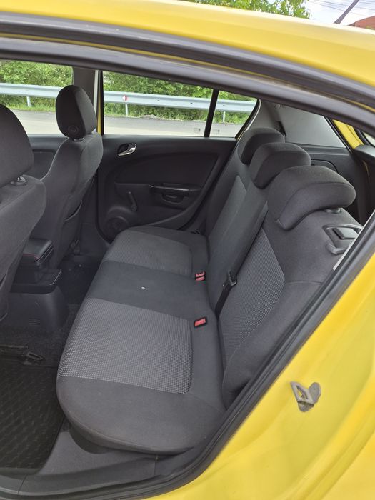 Opel CORSA D 1.2 benzina - 2009