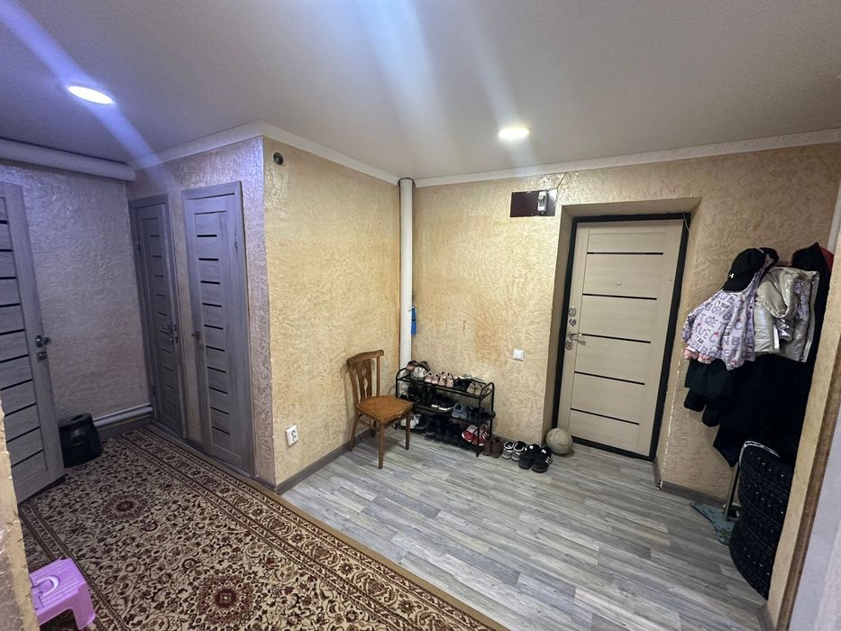 Продам 4-х комнатную квартиру по ул .Гагарина