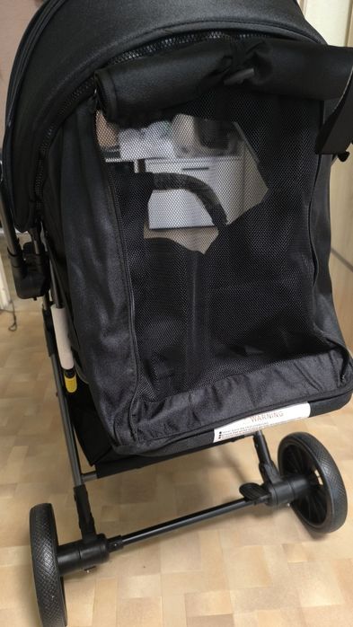 Продам новую прогулочную коляску Teknum