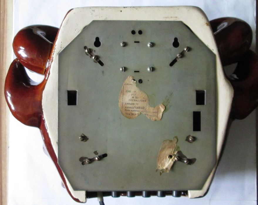 Часы настенные электронные