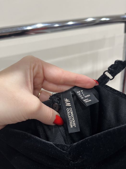 Кукленска рокля HM с тюл - хс размер