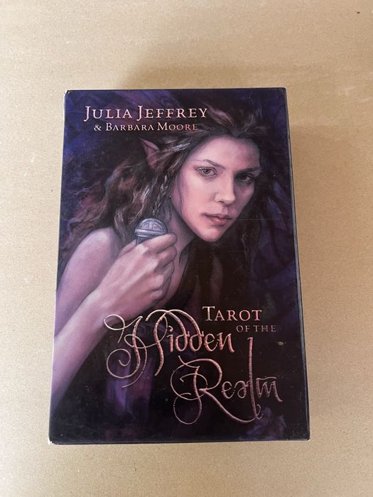 Продавам Таро карти “Hidden realm”