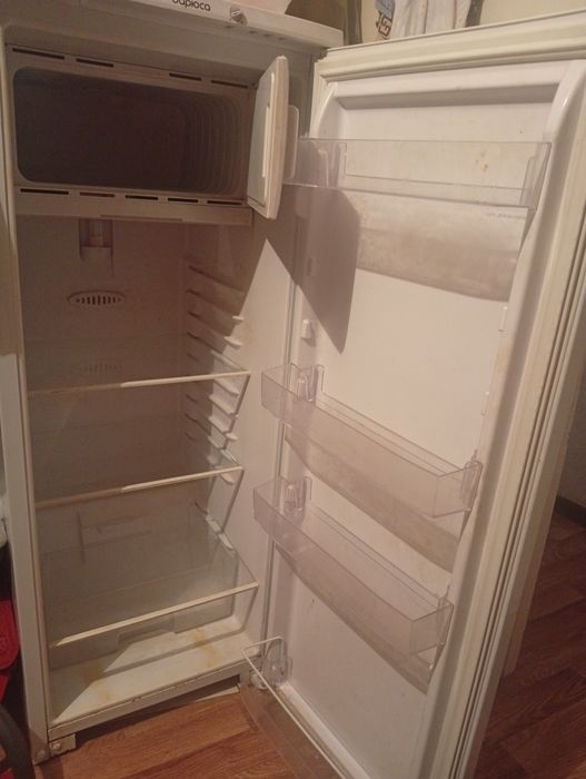 Продам холодильник маленький
