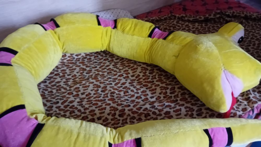 плюшени играчки и възглавничка