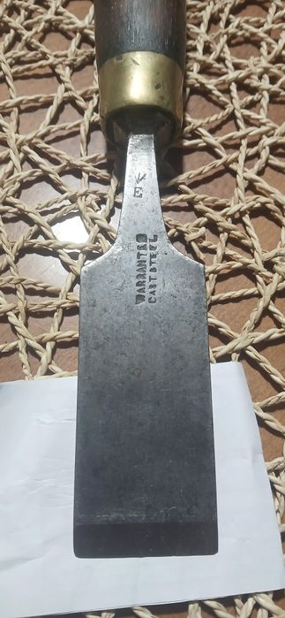 Над 100 годишно длето Sheffield