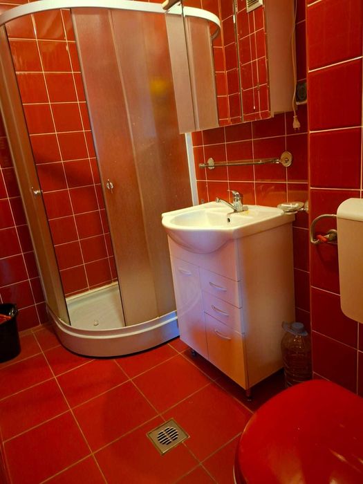 inchiriez apt. 2 camere zona Dorobanti