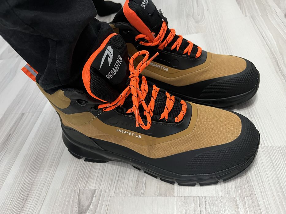 Работни обувки с бомбе