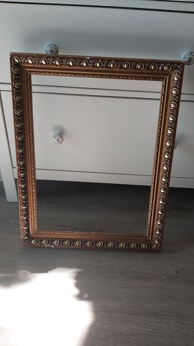 Багет рамка для картин зеркал