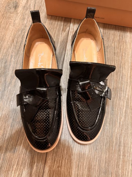 Елегантни лачени обувки Bianki