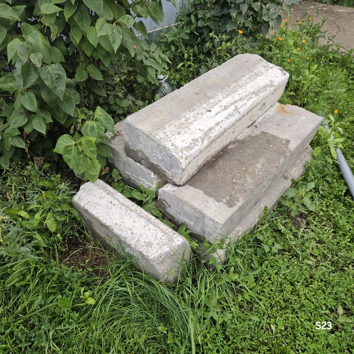 Бордюр дорожный метровый