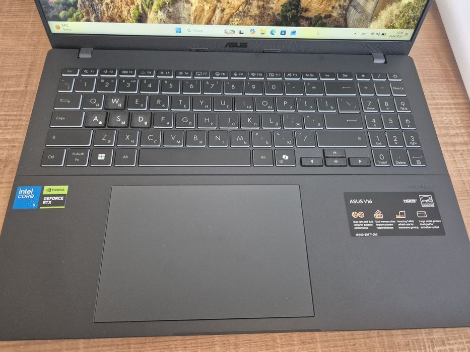 Продам ноутбук ASUS Vivobook 16