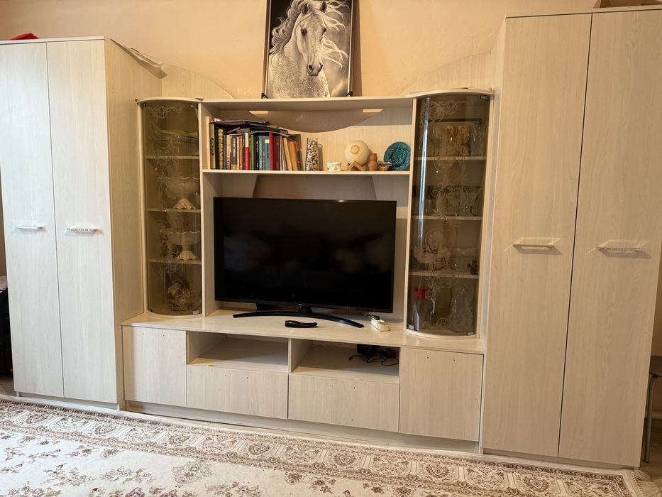 Срочно продам стенку гарнитур