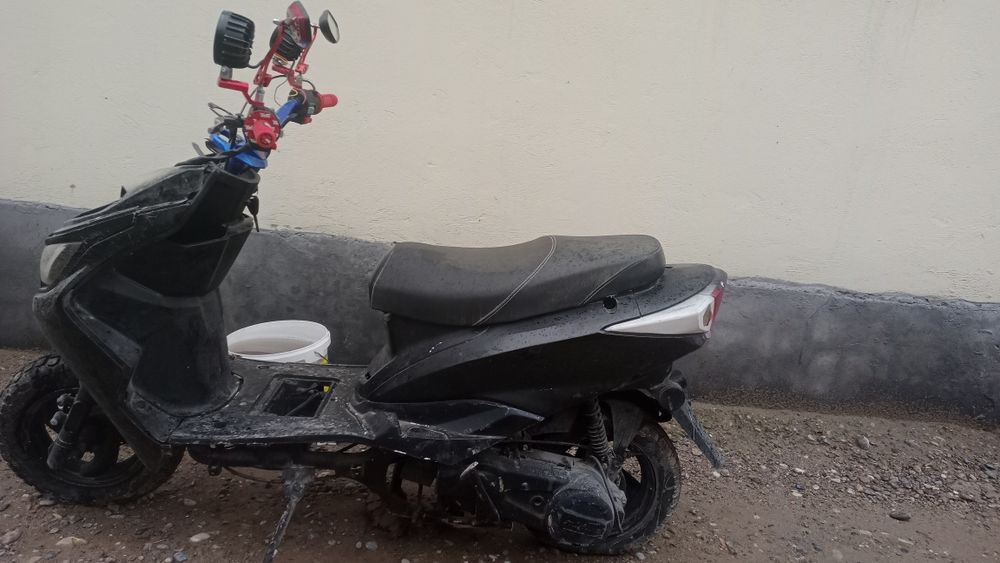 Мопед М8 80к обмен на айфон