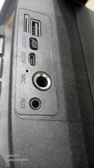 Boxa bluethoot radio sd card noua