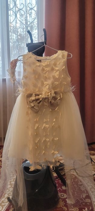 Нарядные платья для девочек 4-6 лет