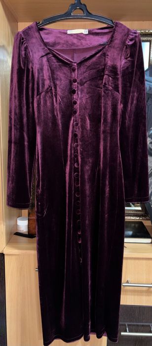 Продам платье велюр 46-48р