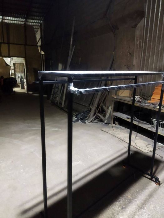 Срочно продается вешалка