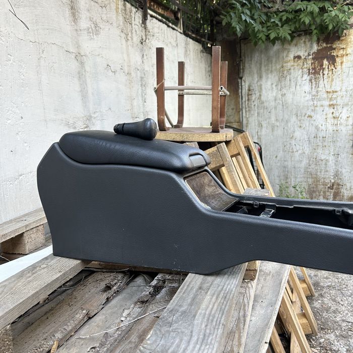 W210 подлакотник,и ручка акпп