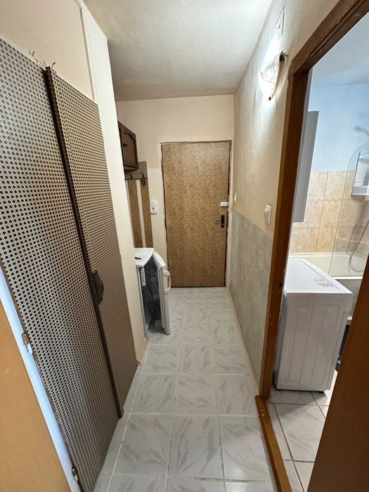 Inchiriez garsoniera zona Lipovei