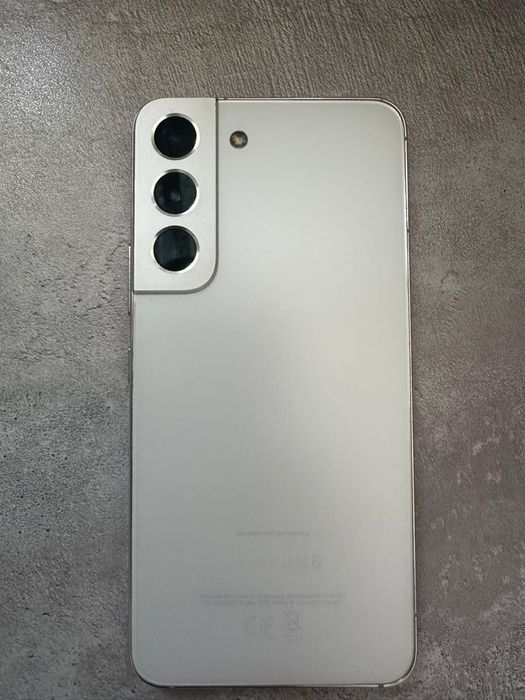 Samsung s22 128/8