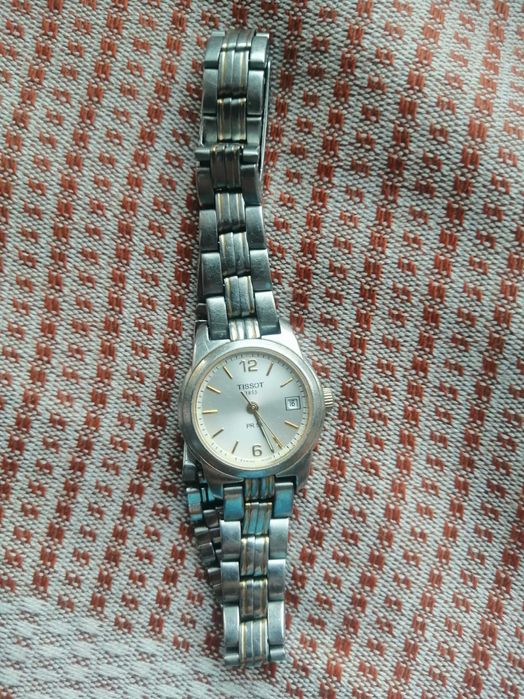 Продам женские часы TISSOT