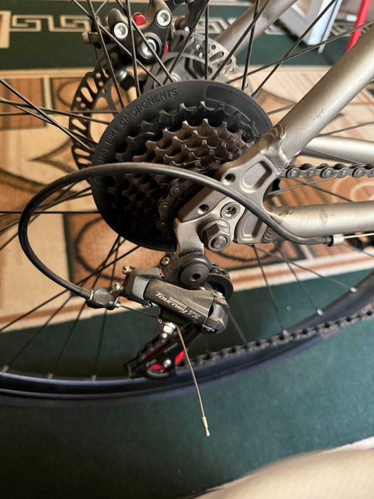 Велосипед для езды по шоссе Giern