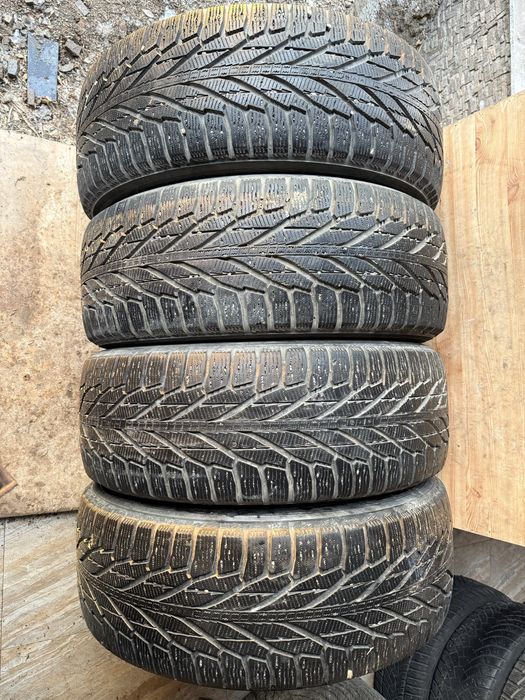 265 60 R18 Зима. Компоект шин в Отличном состоянии