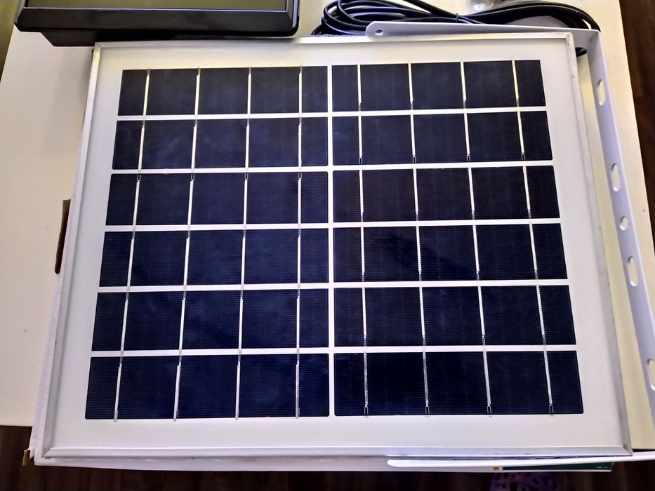 Proiector Stradal 100W Cu Led Cob, Panou Solar, Telecomanda, IP67