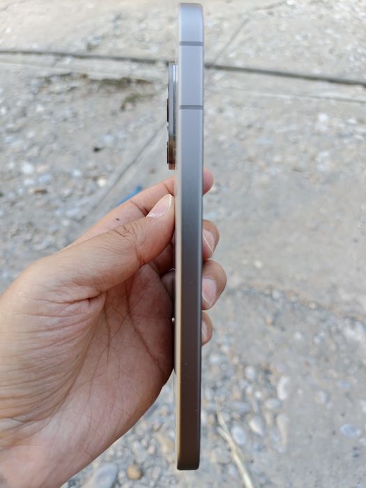 Продам смартфона Vivo V70