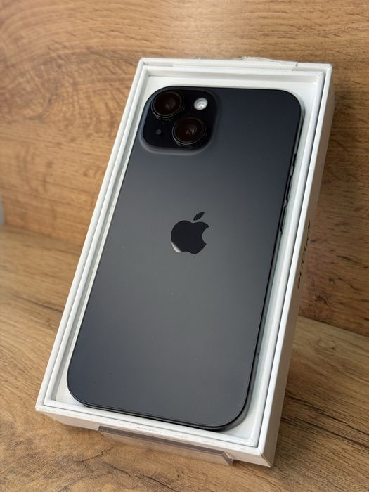 Телефон iphone 15