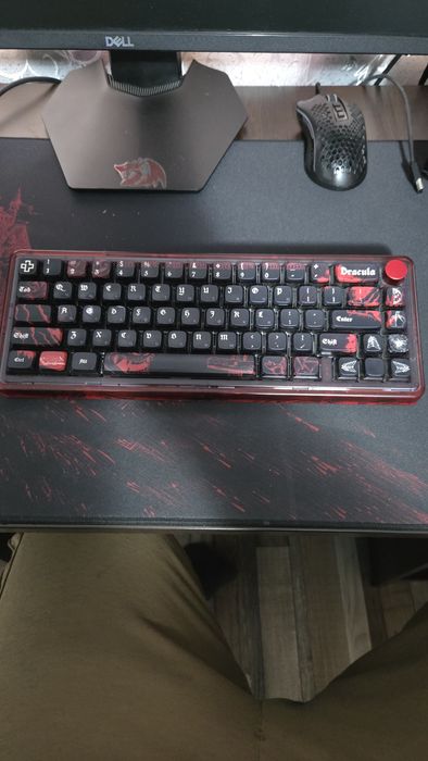 Tastatura qwertykey 65 pro dracula