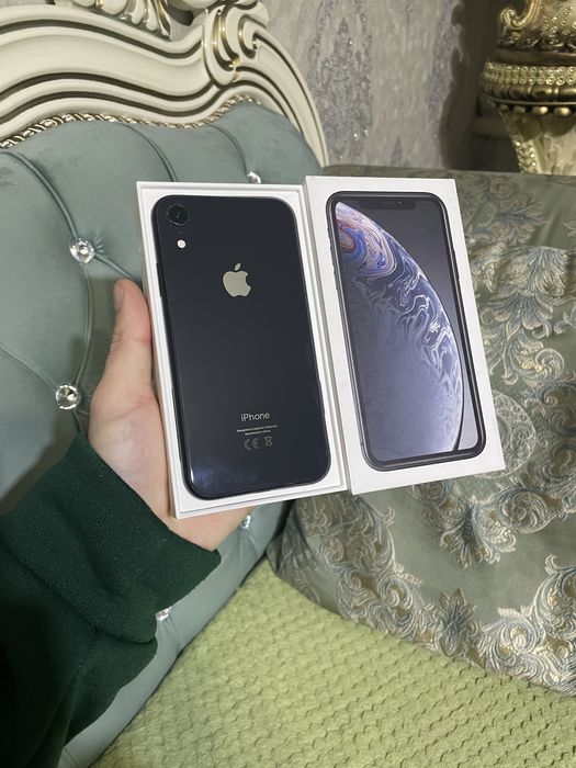 Продам телефон Айфон ХR 128