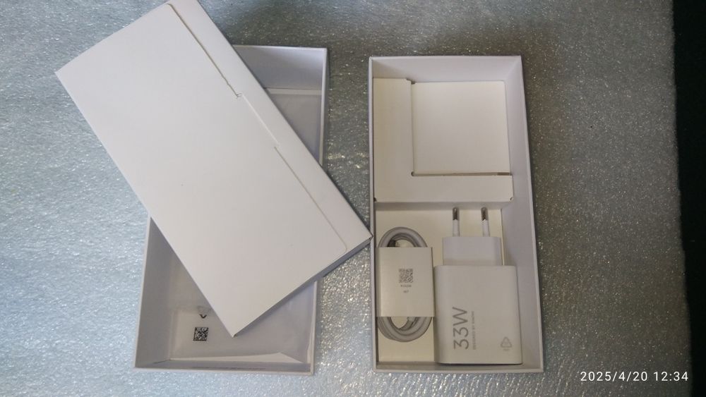 Продам коробку с полным комплектом от телефона Redmi Note 14