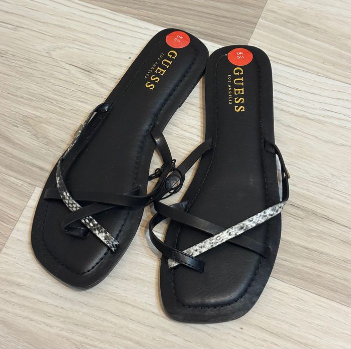 Нови Дамски чехли GUESS