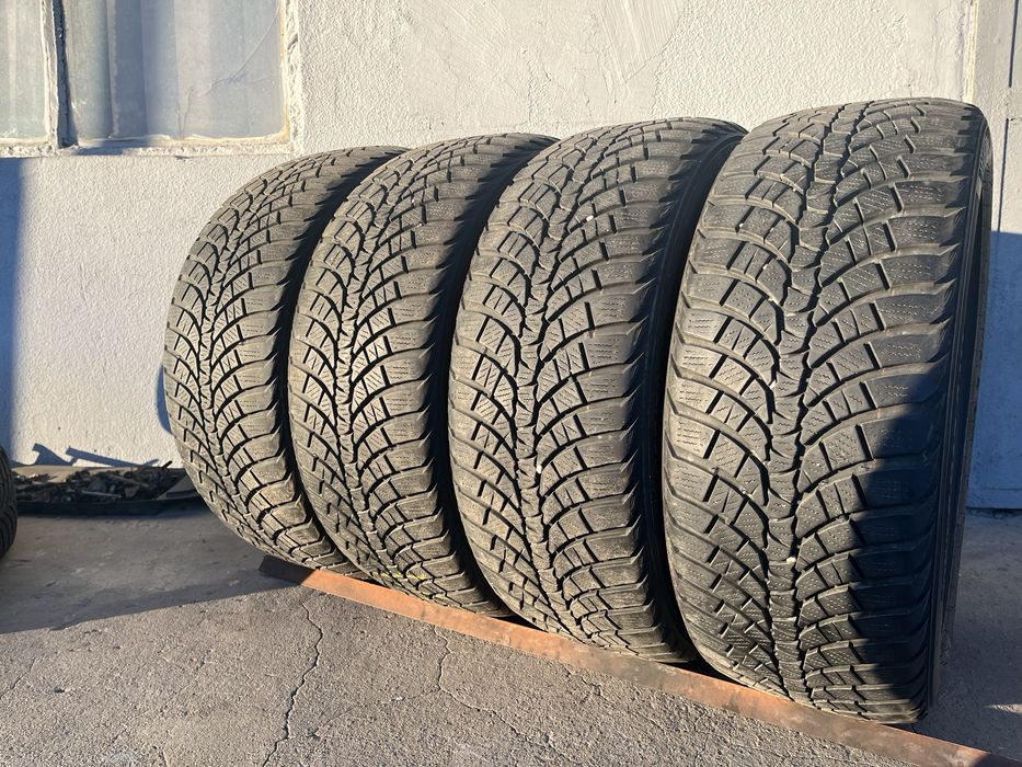 4 бр. зимни гуми 225/50/17 Kumho 6,5-7 mm DOT 2117