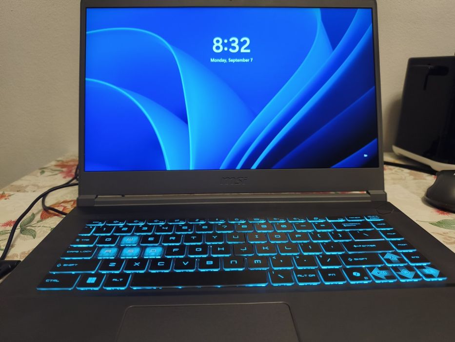 Laptop gaming  MSI thin 15